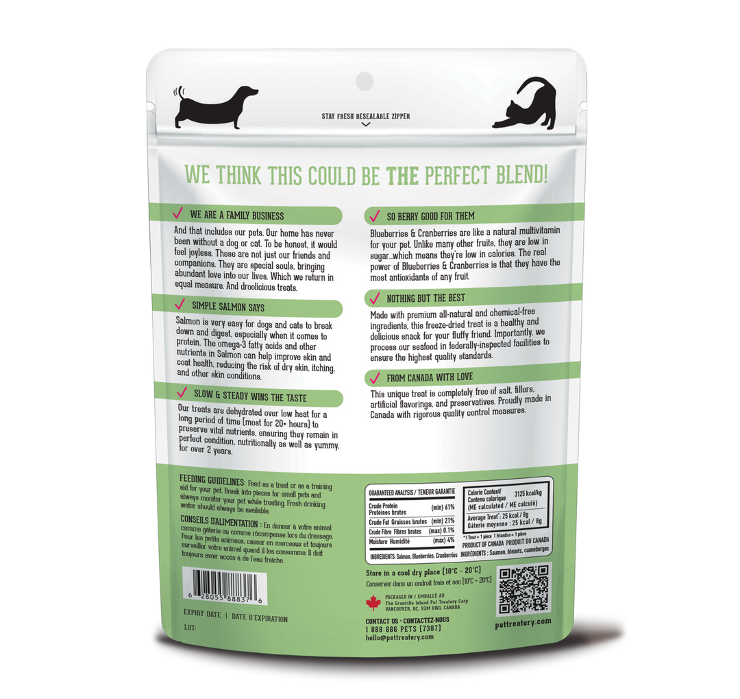 Premium Dehydrated Protein Salmon, Cranberry & Blueberry Treat For Dogs & Cats